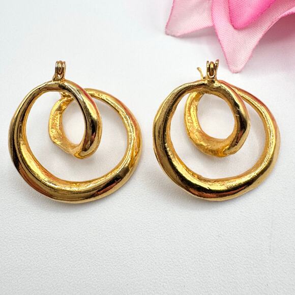 Gold Tone Spiral Front To Back Hoop Earrings Runway Chic Luxe Brutalist Abstract - Picture 1 of 12